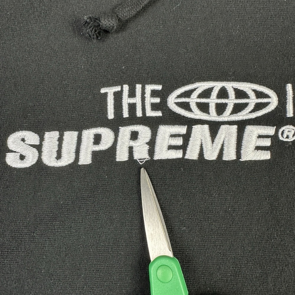 SUPREME Hoodie Mens Small Black World Is Yours Sweatshirt Logo Embroidered READ - Picture 3 of 11